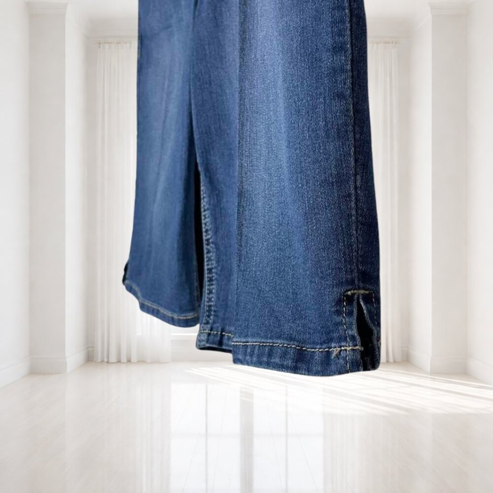 Dana Buchman Slimming Bermuda Jean Shorts Size 8 Stretch Mid Rise - Picture 6 of 13